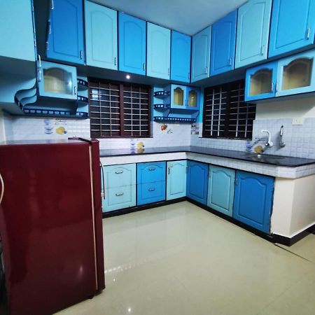 J2 Home Stay - Luxury Homes With Caravan Services Thiruvananthapuram Eksteriør billede