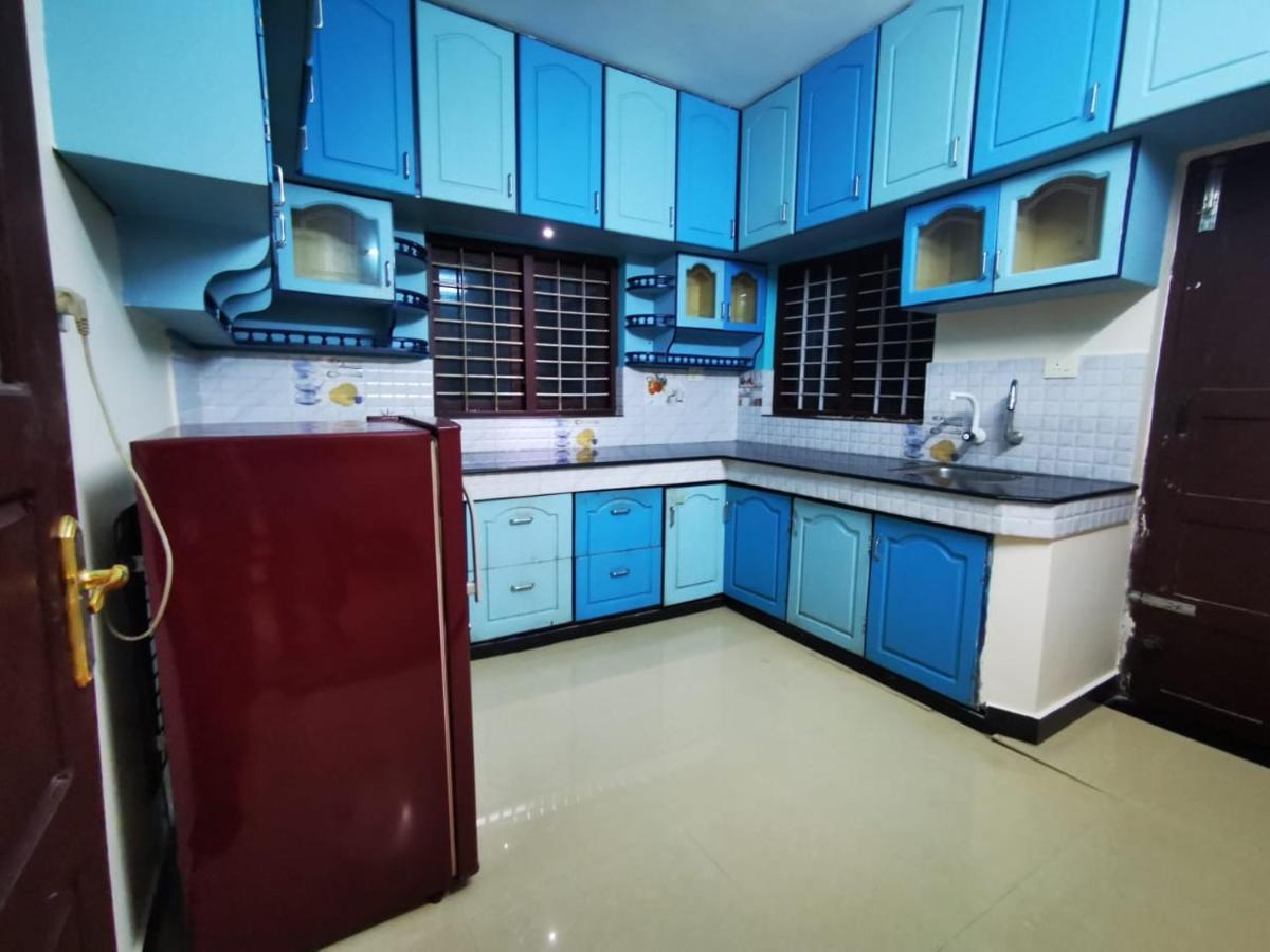 J2 Home Stay - Luxury Homes With Caravan Services Thiruvananthapuram Eksteriør billede