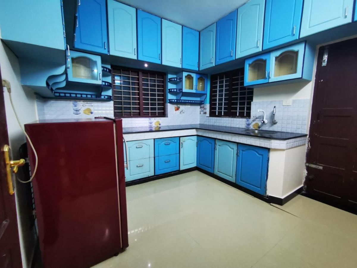 J2 Home Stay - Luxury Homes With Caravan Services Thiruvananthapuram Eksteriør billede