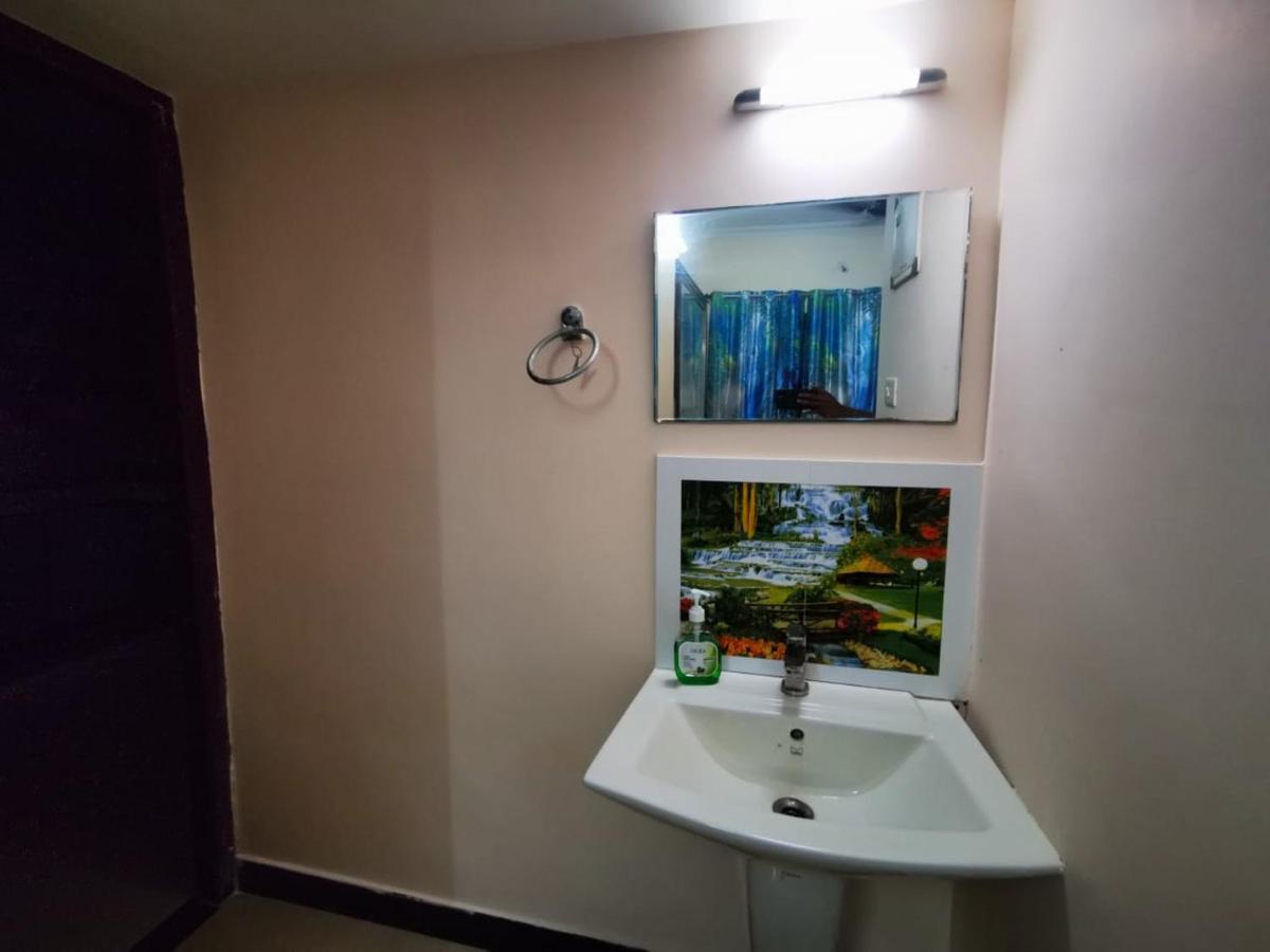 J2 Home Stay - Luxury Homes With Caravan Services Thiruvananthapuram Eksteriør billede