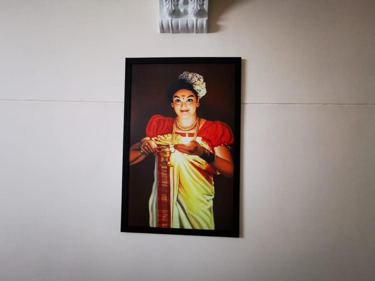 J2 Home Stay - Luxury Homes With Caravan Services Thiruvananthapuram Eksteriør billede