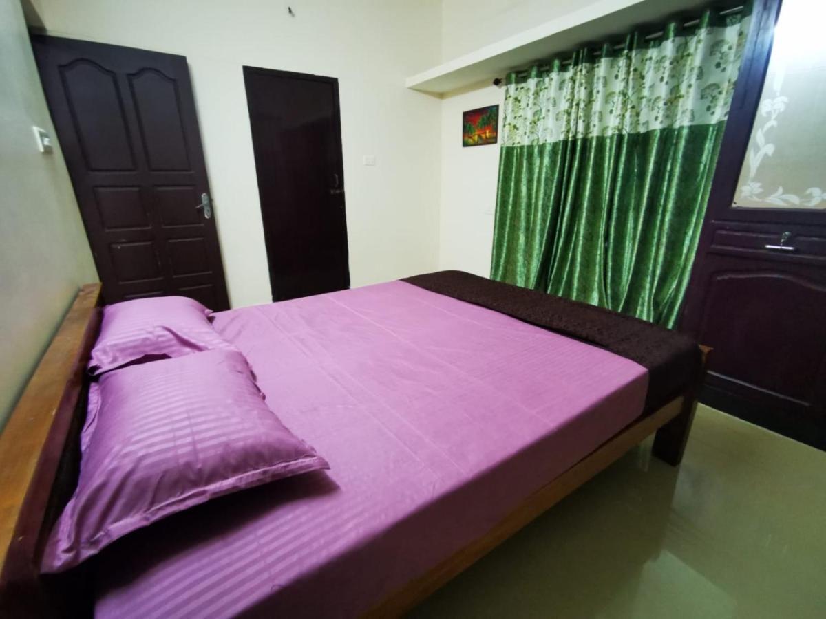 J2 Home Stay - Luxury Homes With Caravan Services Thiruvananthapuram Eksteriør billede