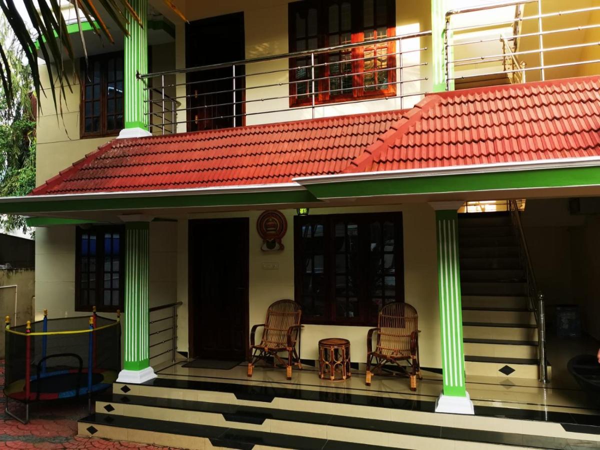 J2 Home Stay - Luxury Homes With Caravan Services Thiruvananthapuram Eksteriør billede
